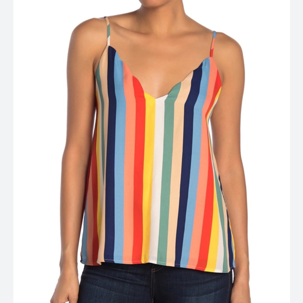 Socialite scalloped tank top with adjustable straps